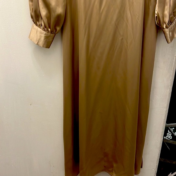 Topshop size 8 gold dress open in the back and open the front - Picture 3 of 6